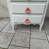 Antique chest of drawers
