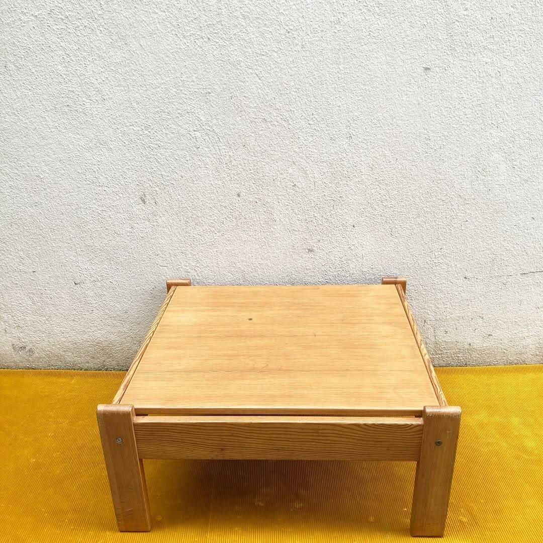 Vintage coffee table in solid pine – Brutalist style (70 x 71 cm)