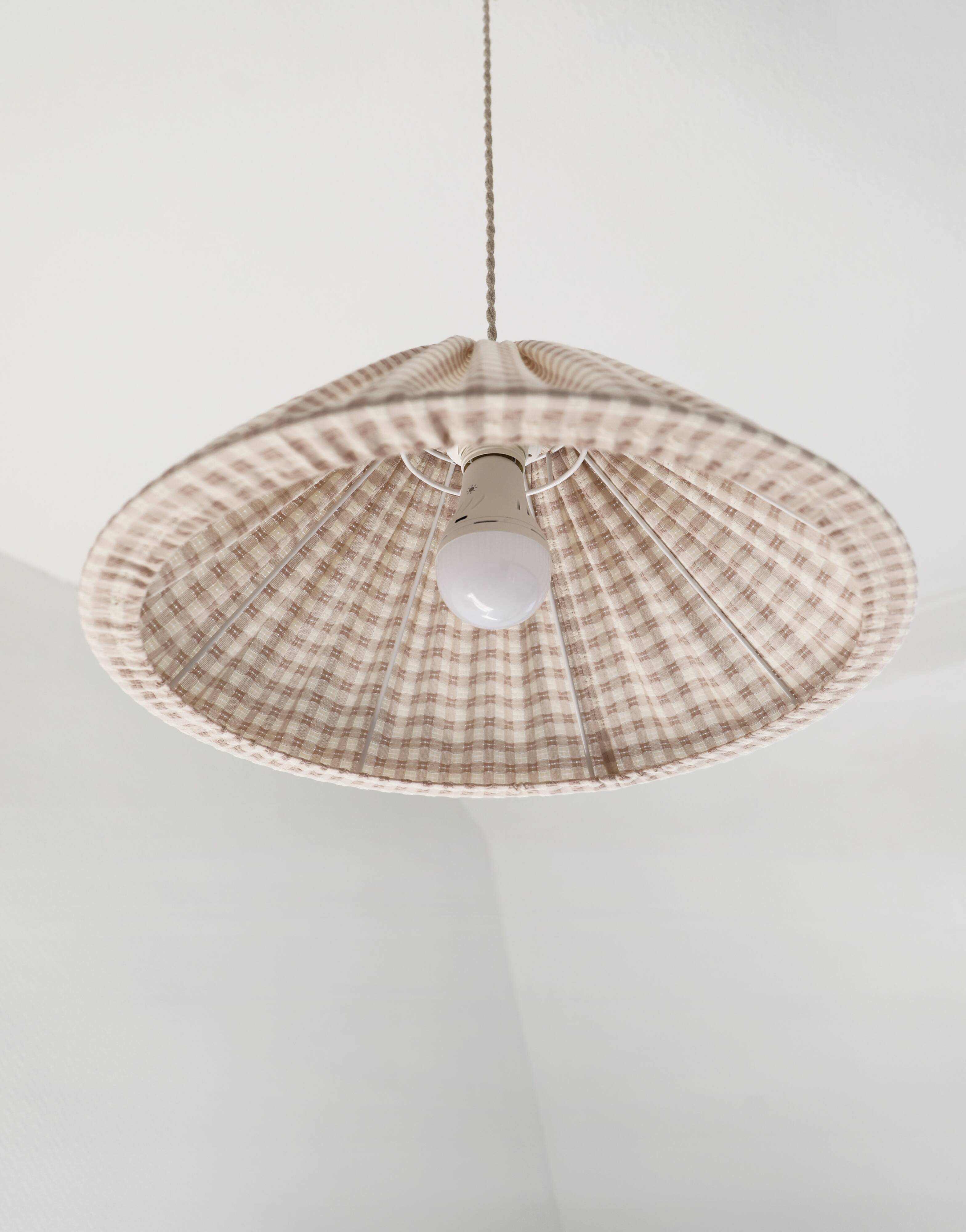 Vichy pendant light, conical shape "Malala Vichy sand and off-white"