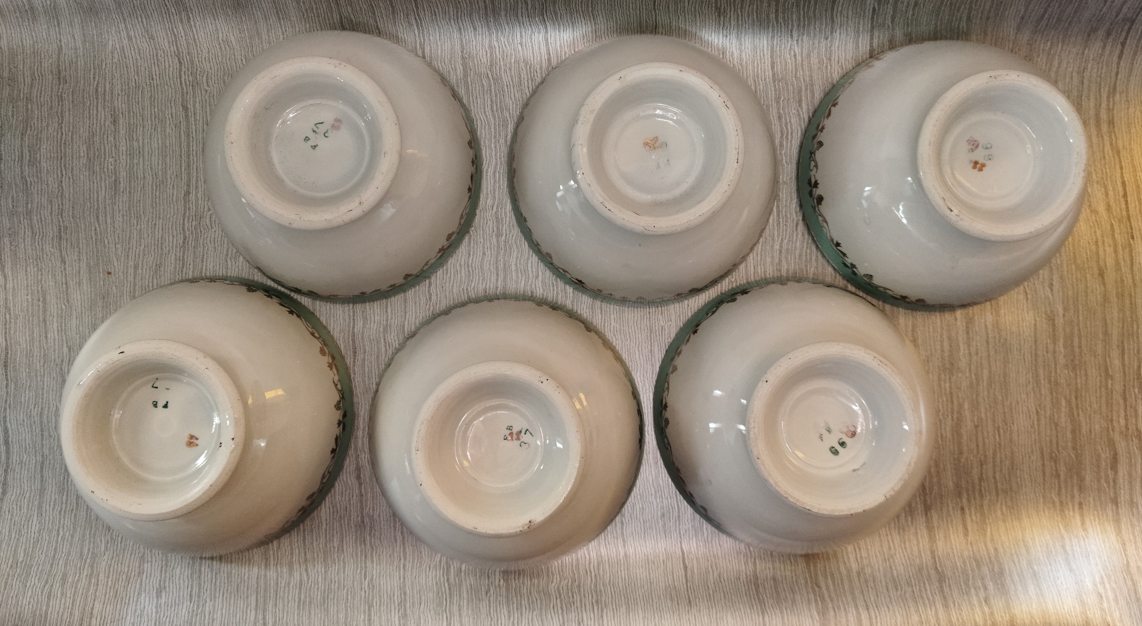 Six fenal badonviller bowls