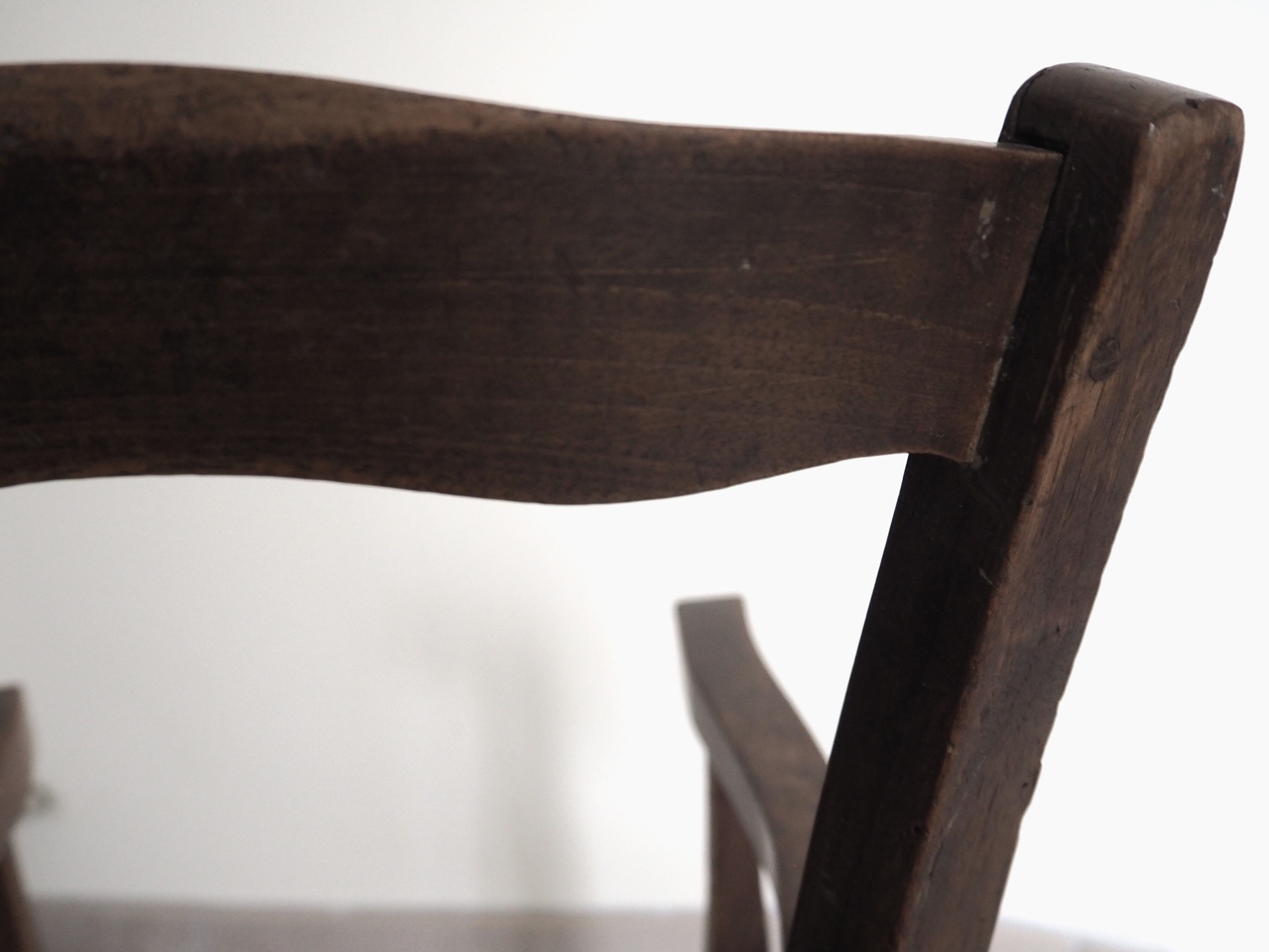 Ancien fauteuil de coiffeur pour enfant