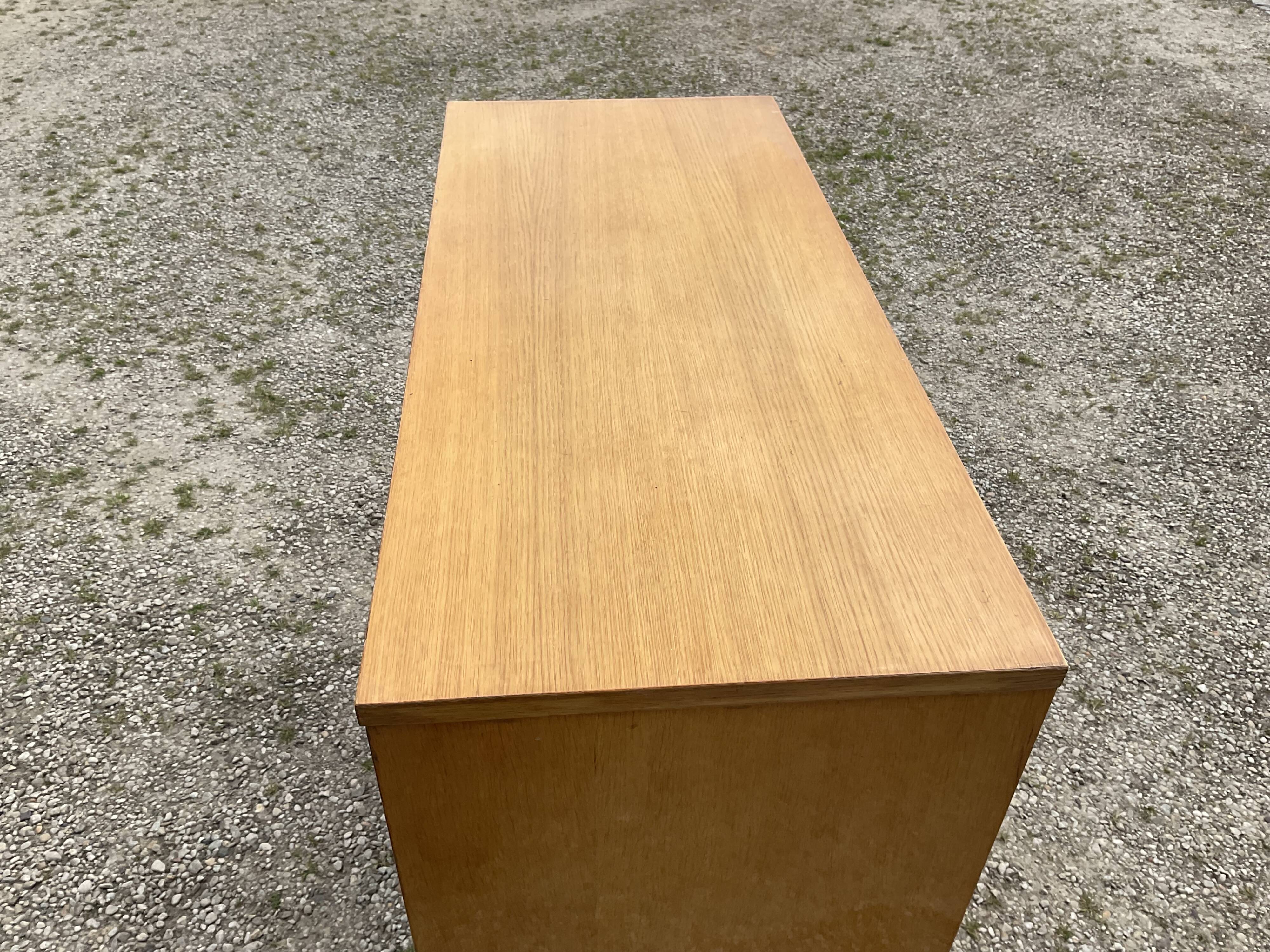 Vintage chest of drawers