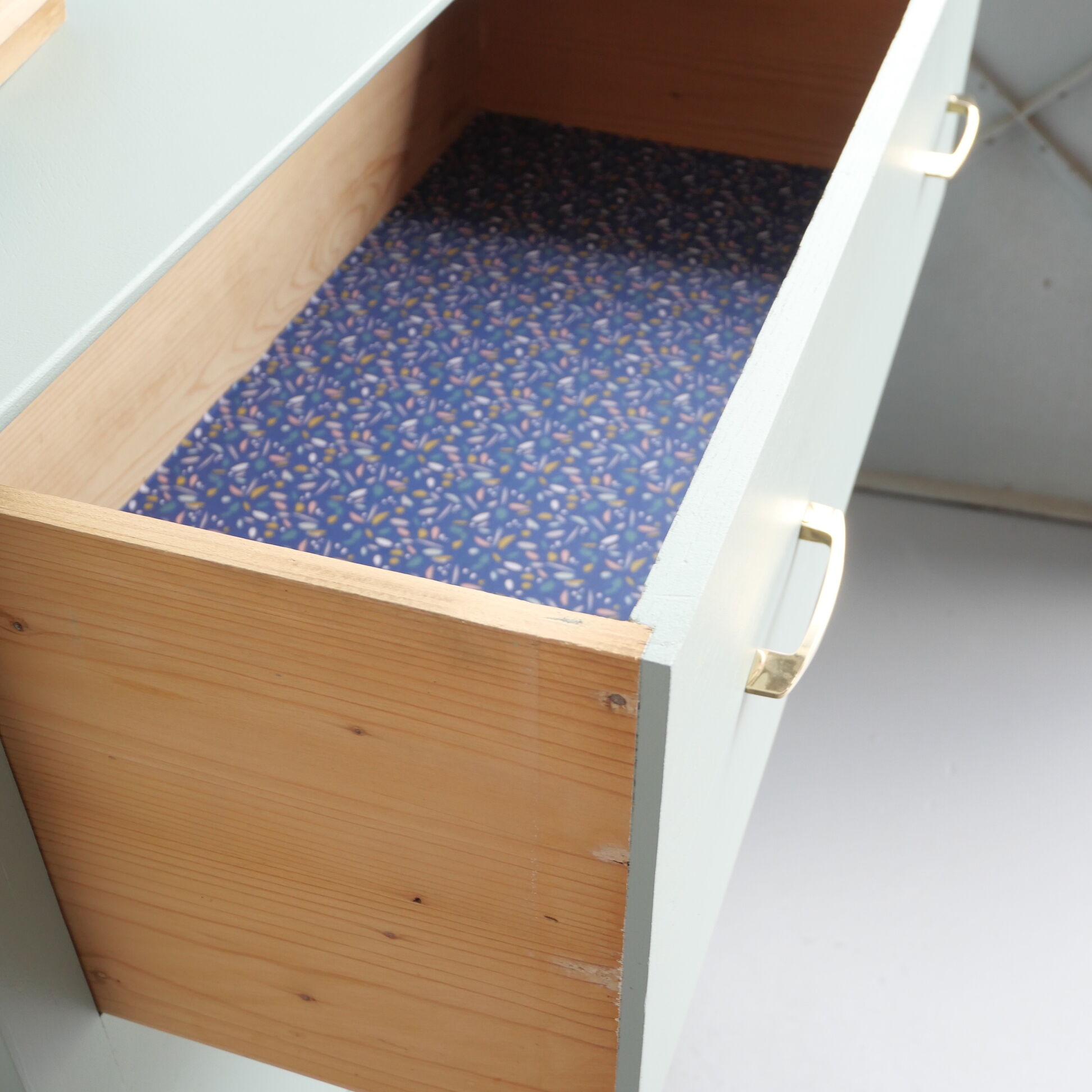 Commode vintage