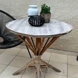 Round rattan table