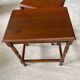 2 tables gigognes en bois pied moulé