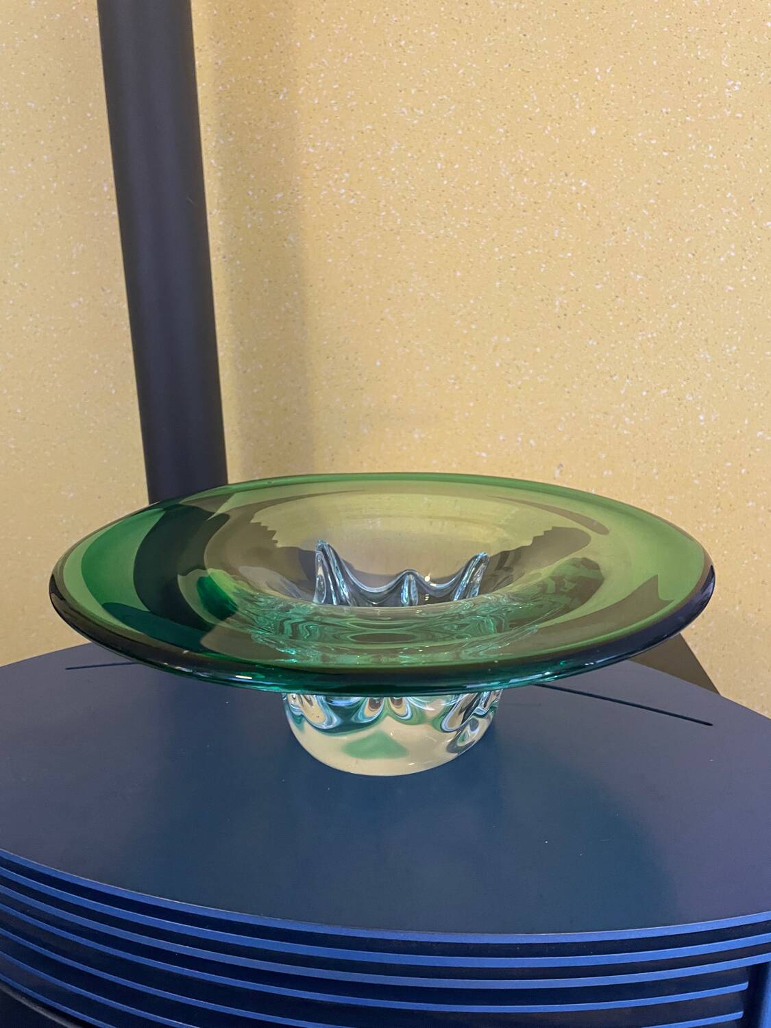Glass fruit bowl