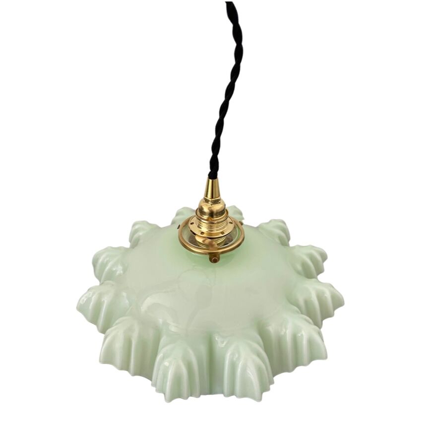 Green opaline suspension