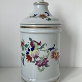 Vista Alegre porcelain covered pot with floral decoration in the style of the Compagnie des Indes