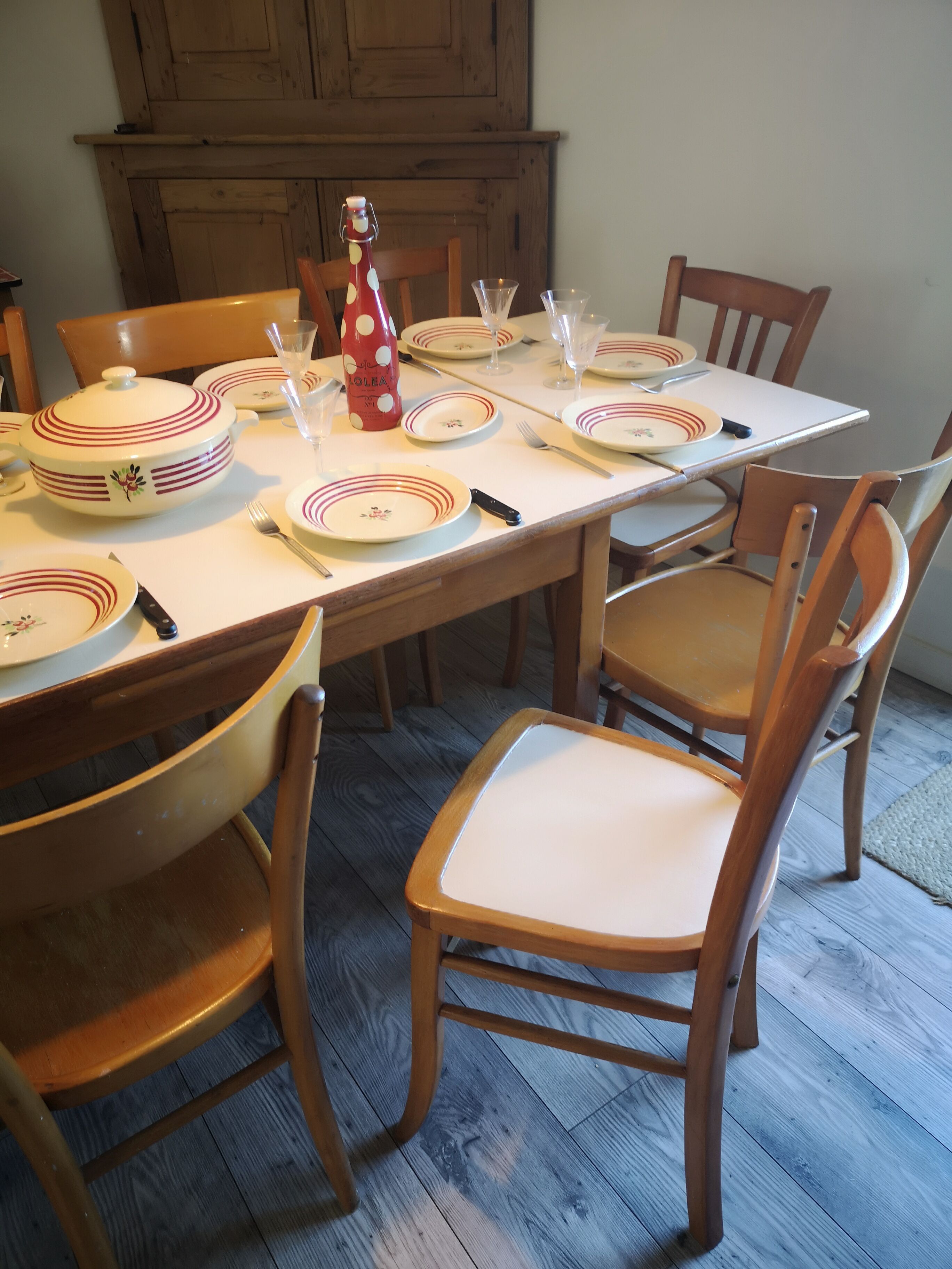 Extendable dining room year 50