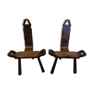 Mountain brutalist tripod chairs