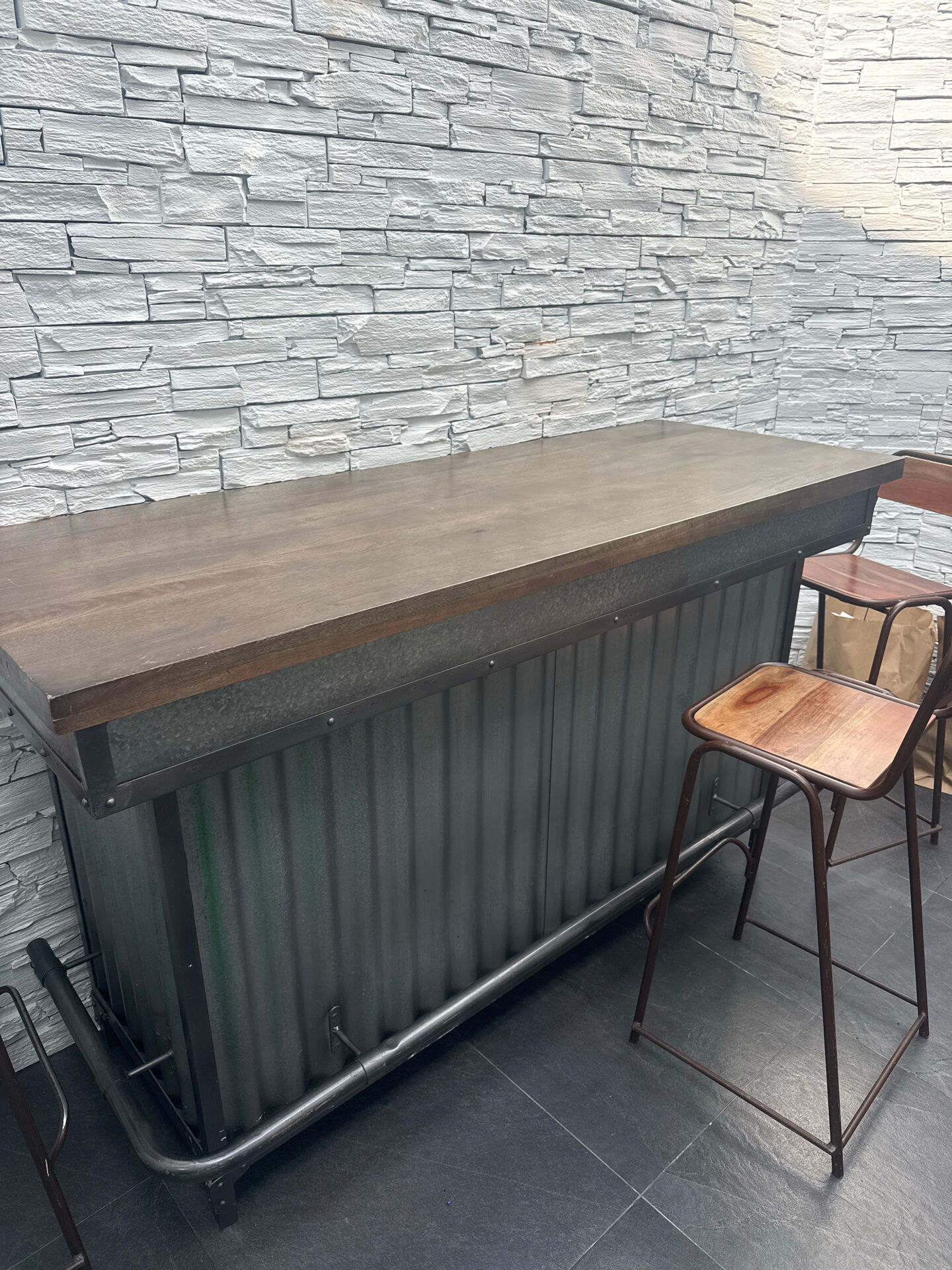Bar indu