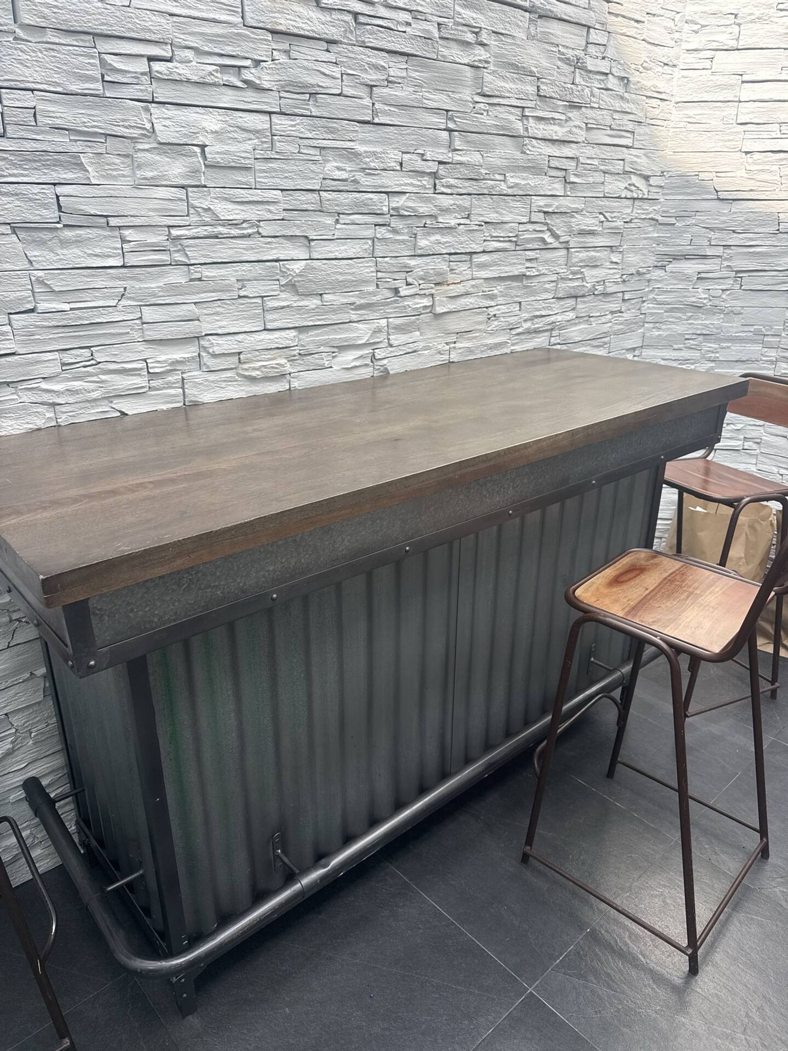 Bar indu