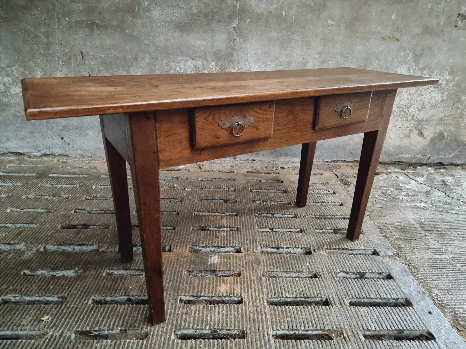 Old side table oak with drawers
