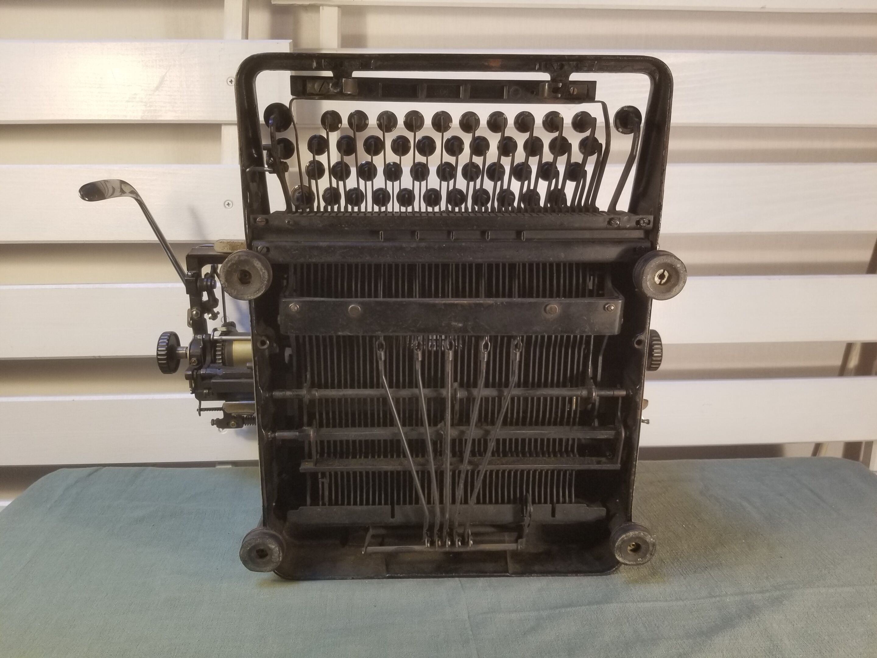Remington 16 mechanical typewriter - 30s