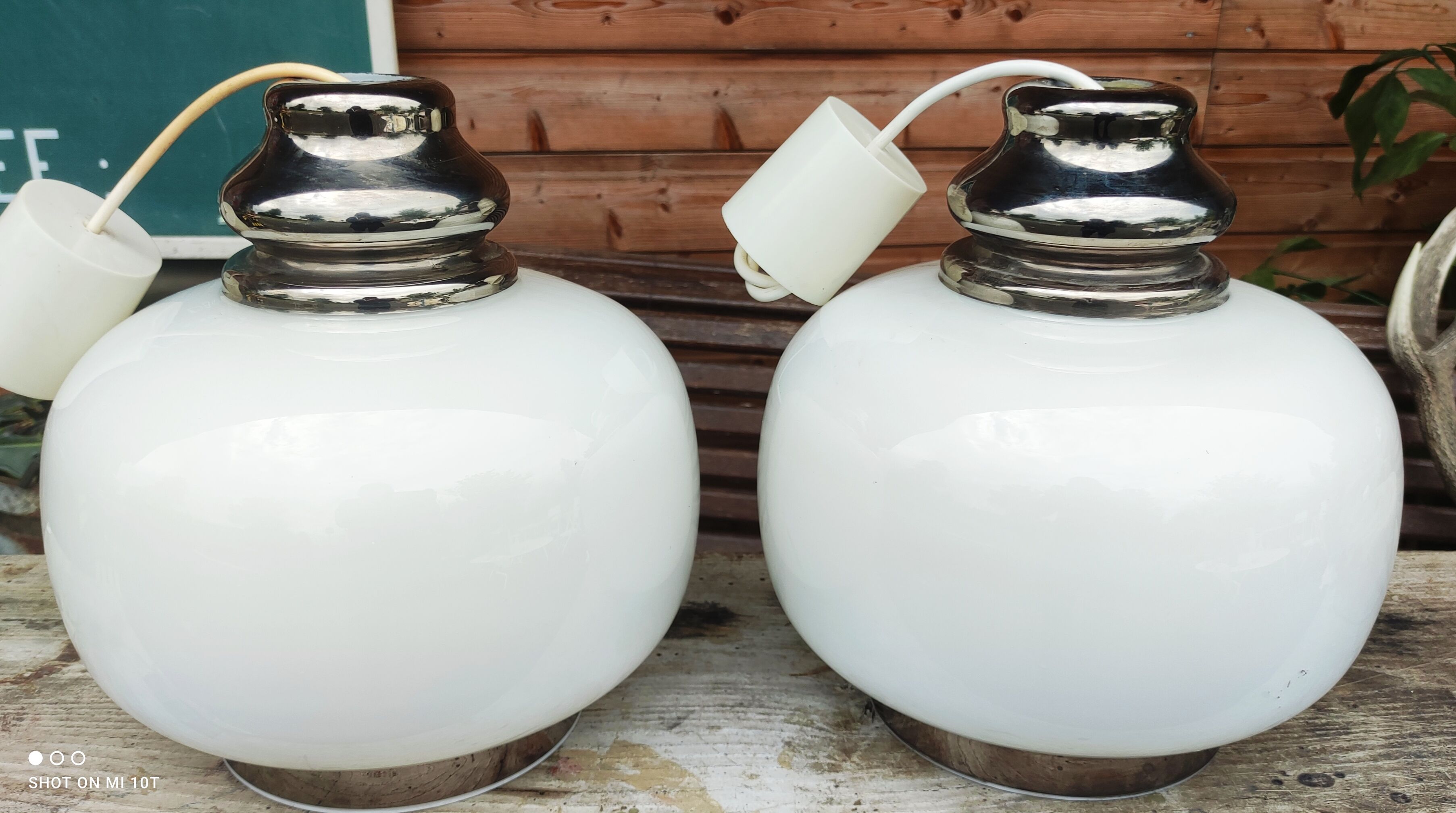 Pair of vintage suspensions in glass/white and silver