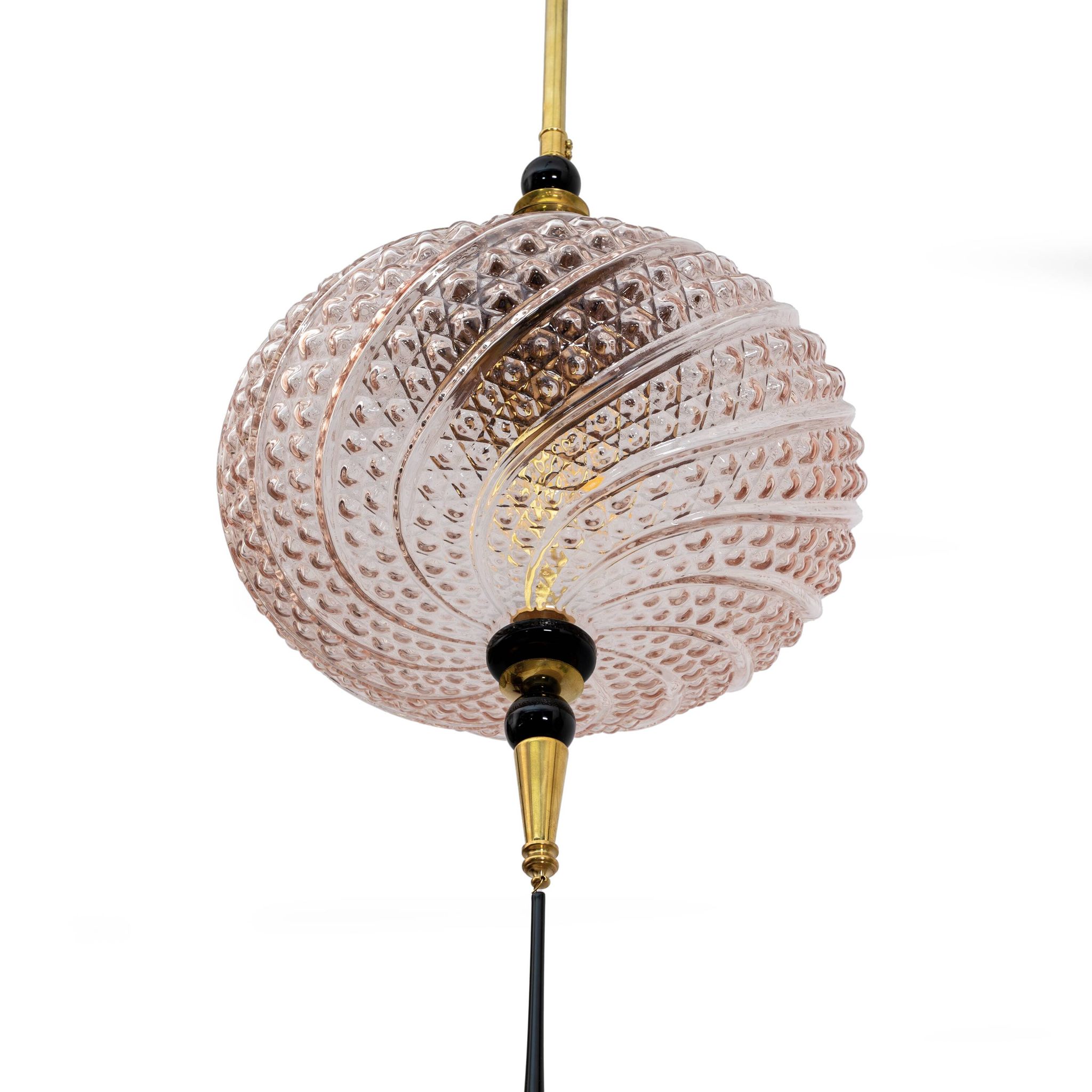 Suspension en verre de Murano soufflé et laiton