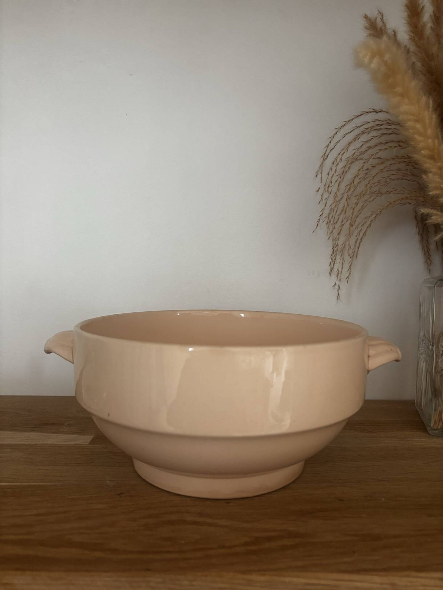 Ancienne soupière en faïence rose poudré Digoin