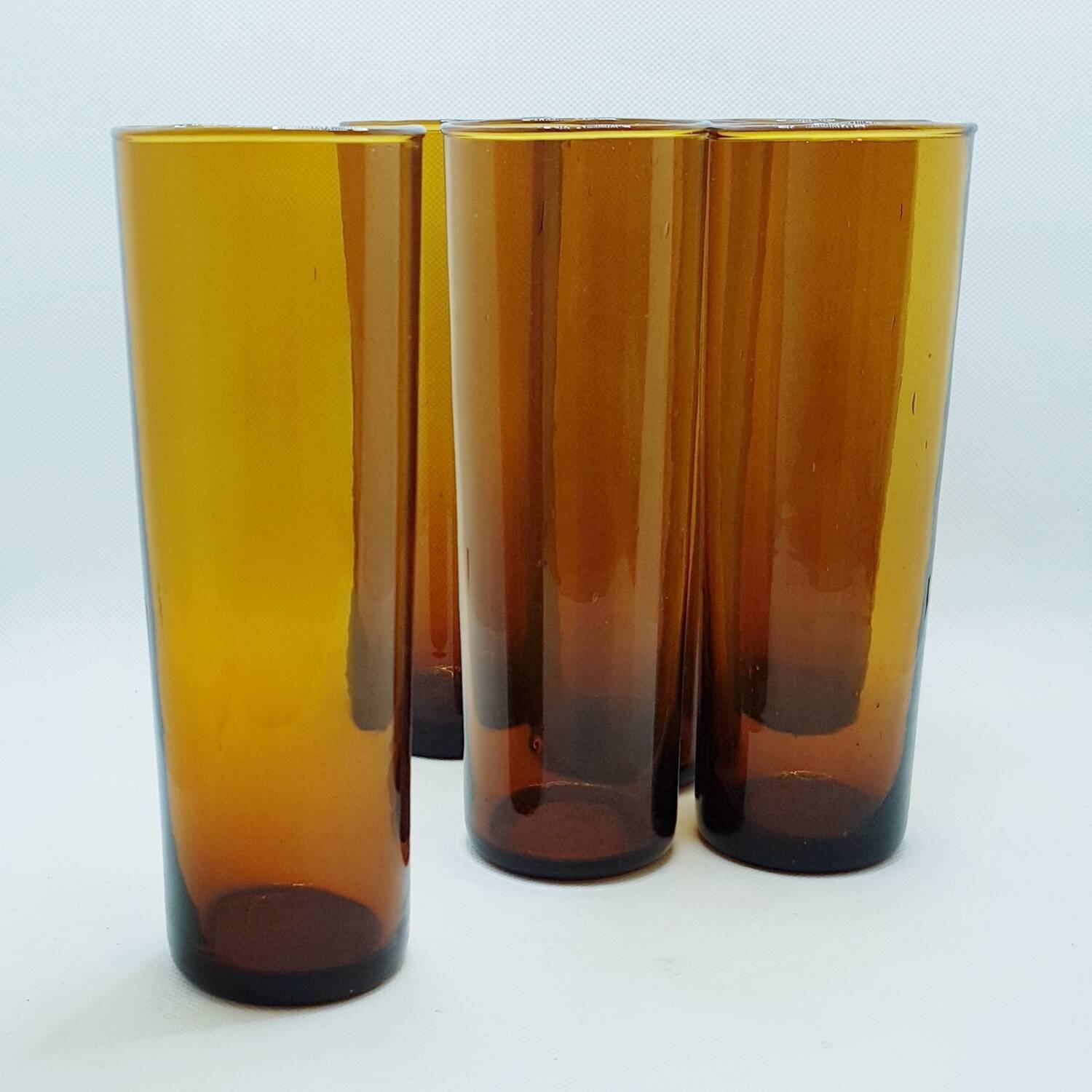 6 grands verres en ambre soufflé bouche