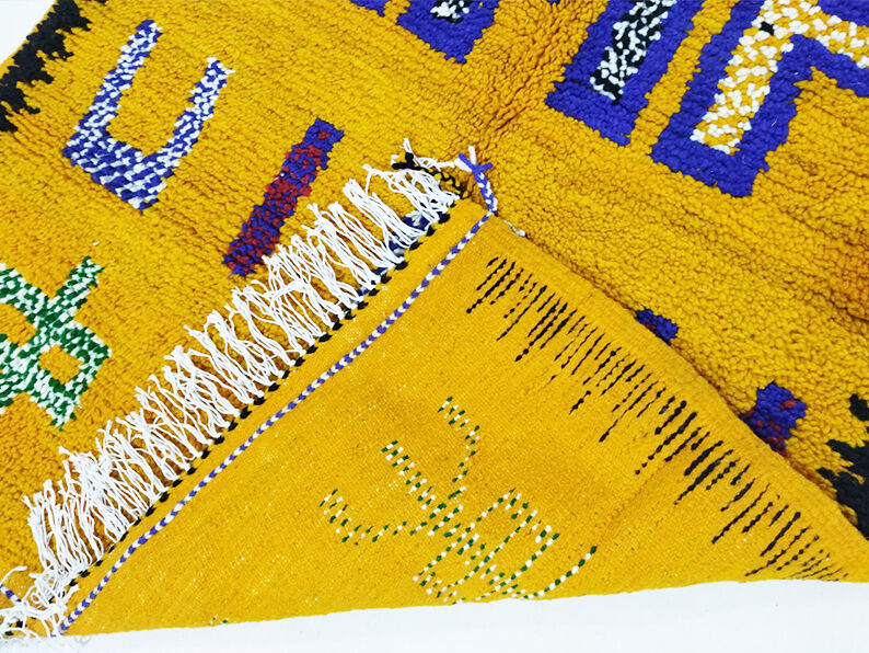 Moroccan berbere carpet 286x118cm