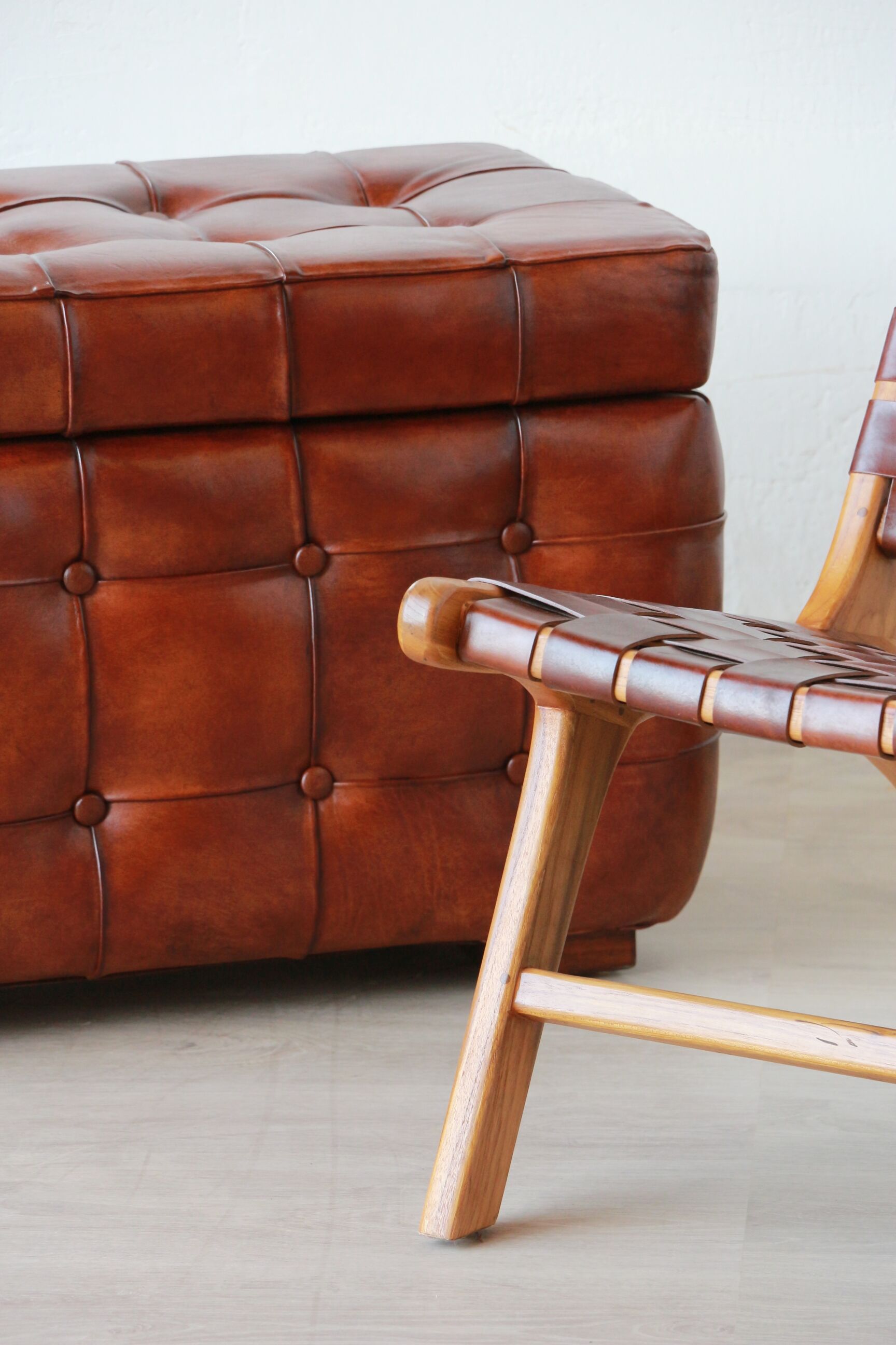 Chesterfield-style leather chest - "Jack" model - Olivier de Schrijver