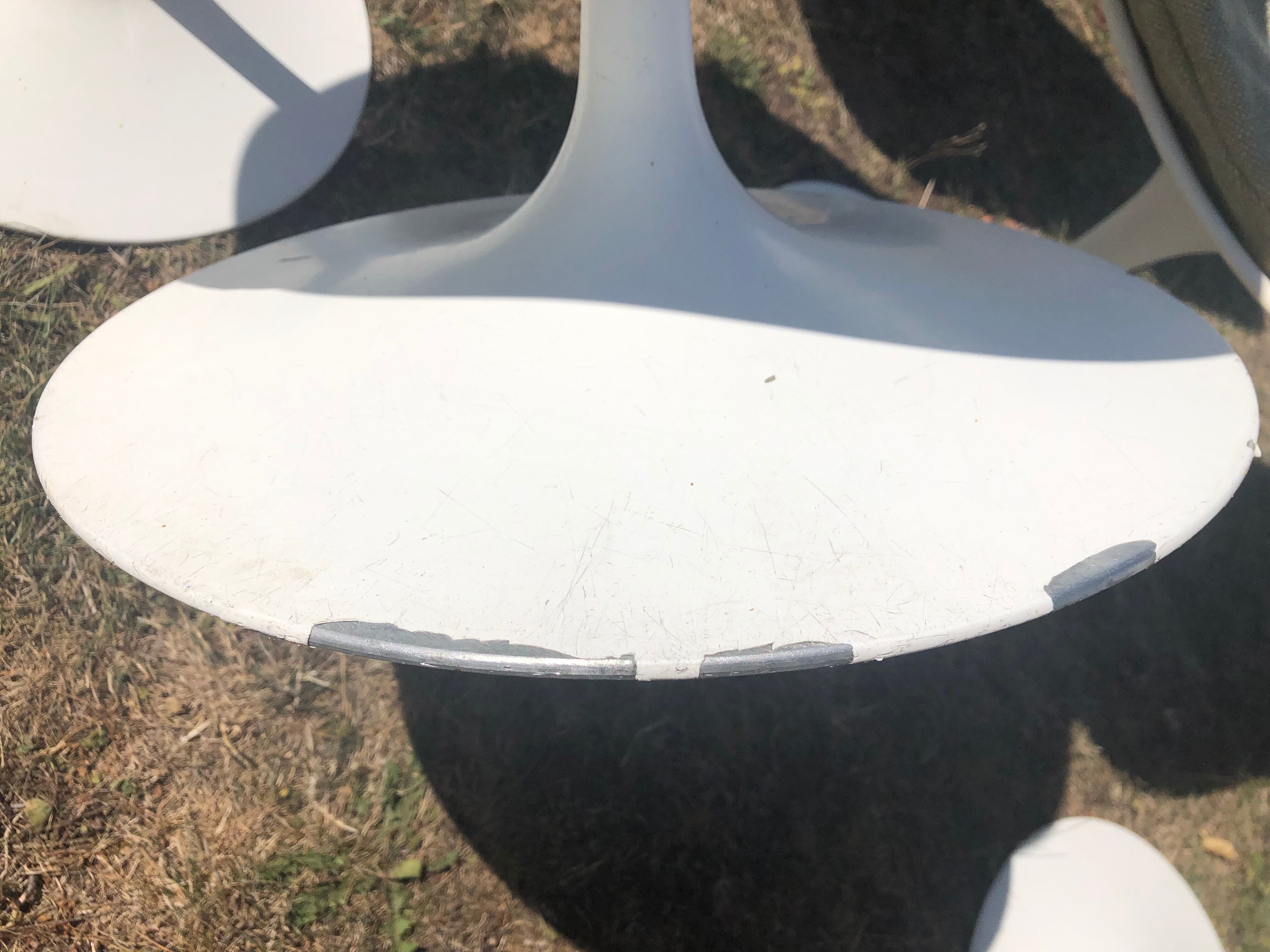 Ste of 5 "Tulip chairs" by Eero Saarinen for Knoll in the late 1950s