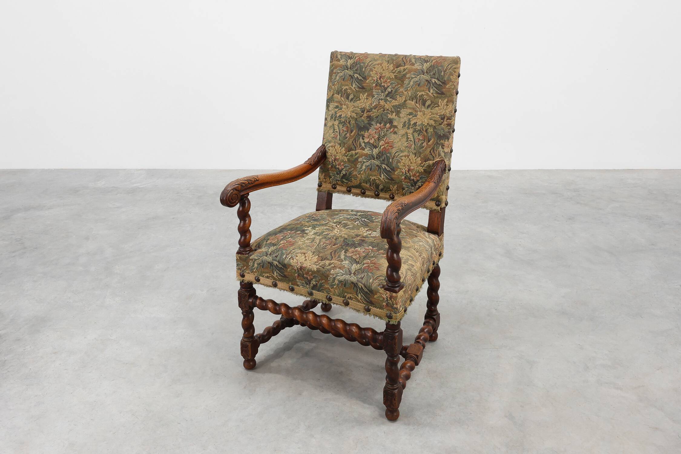 Antique armchair in walnut with tapestry upholstery, UK 17th century