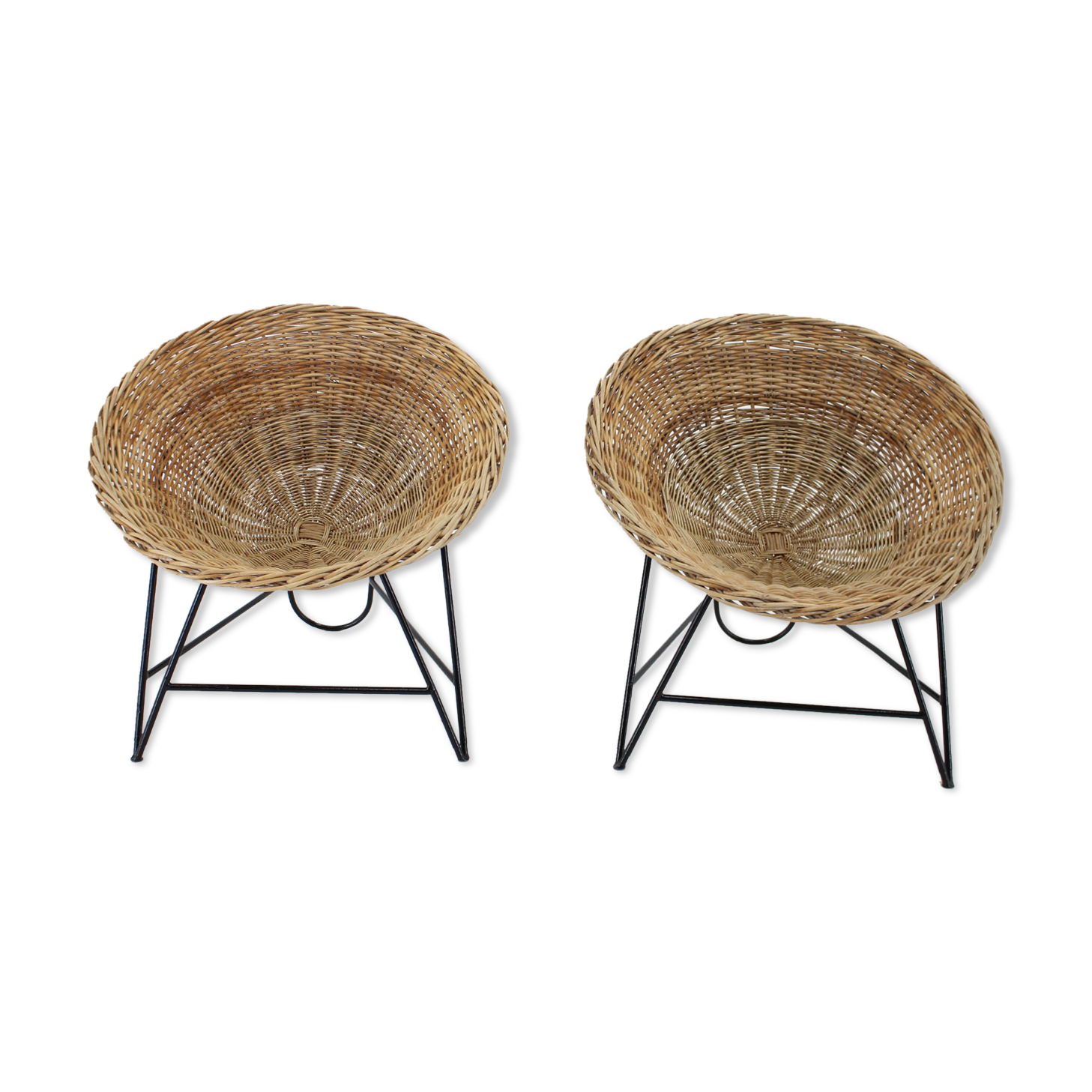 1960s pair of rattan woven basket chair with hairpin legs