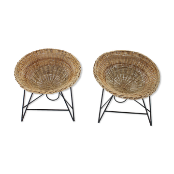 1960s pair of rattan woven basket chair with hairpin legs