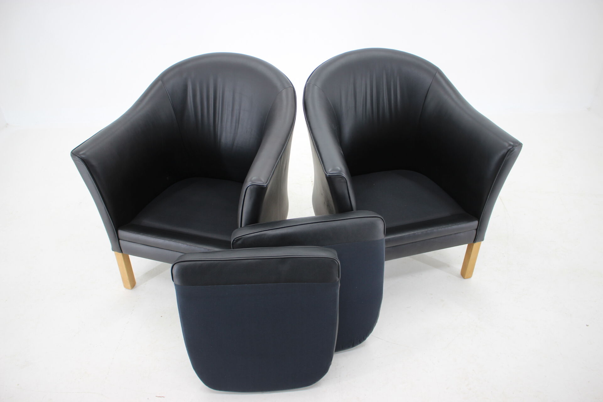 1970s Pair of Mogens Hansen Leather Easy Chairs, Denmark