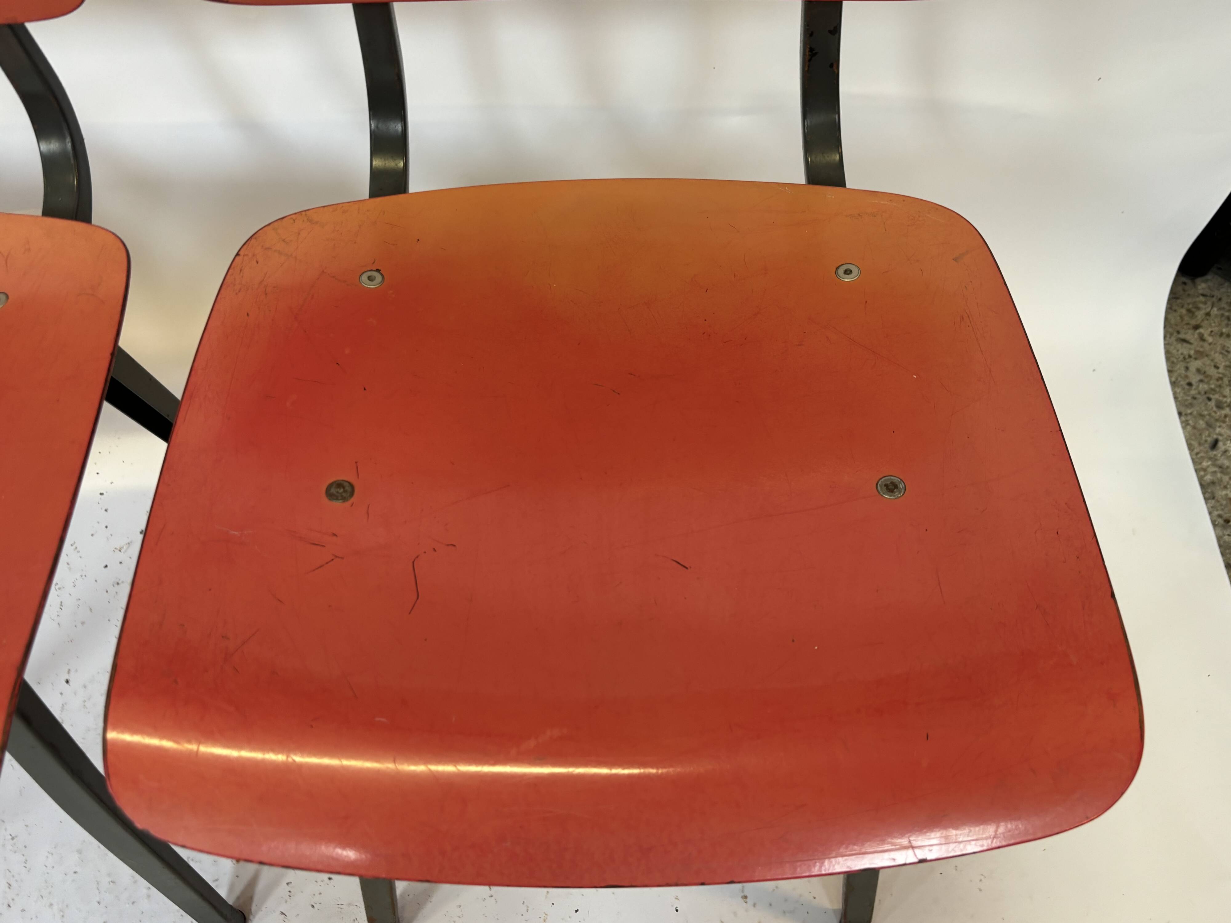 Vintage set of 4x Friso Kramer Revolt chairs Ahrend de Cirkel dutch design