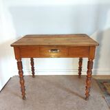 Desk with turned legs