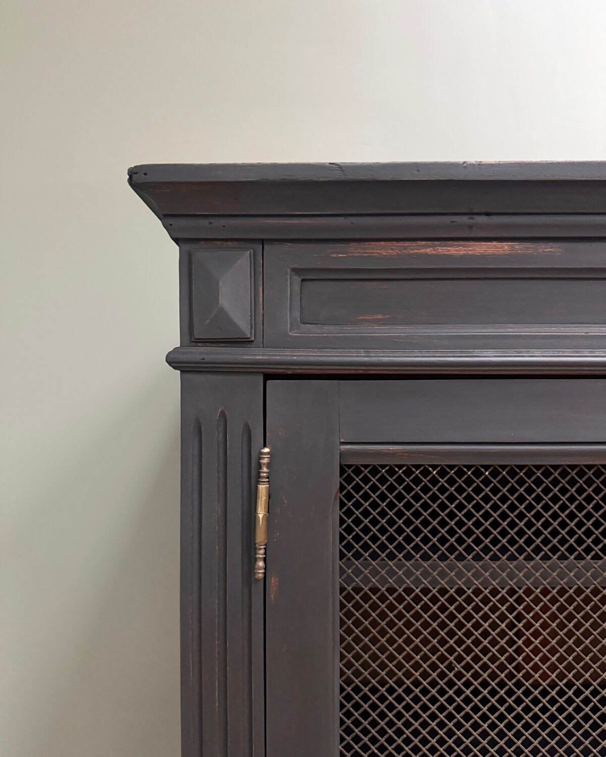 Directoire library with black patina (renovated)