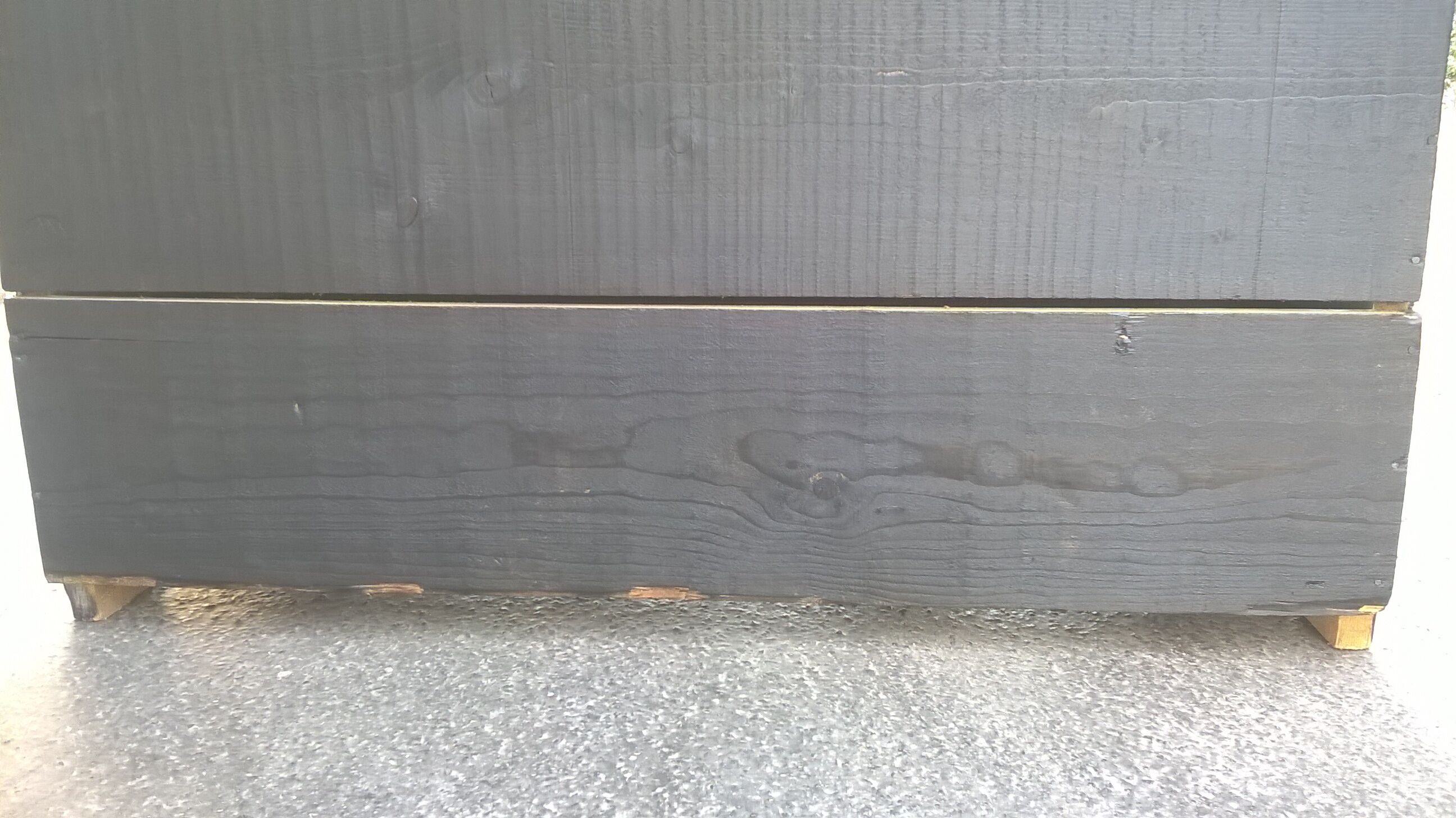 Cabinet patina black and green