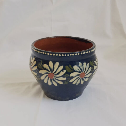 DISCOVER OUR CERAMIC POT COVERS