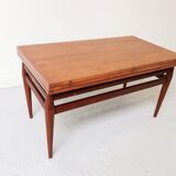 Flexible scandinavian vintage coffee table