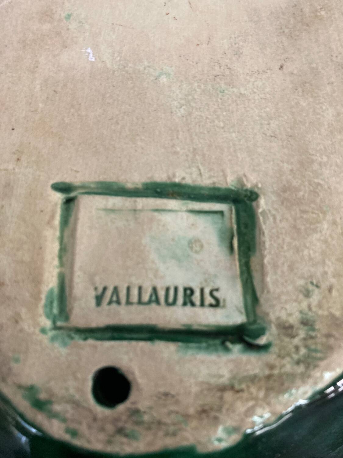 Pair of “Radis” barbotine dishes in Vallauris