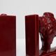 Paire de serre-livres en céramique émaillée rouge en forme de bœuf Bison de style Art Déco, Belgique