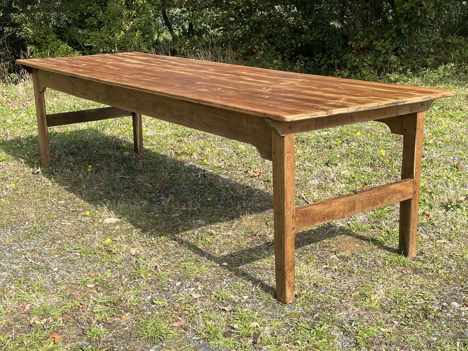 Early 20th century farmhouse table in fir and chestnut