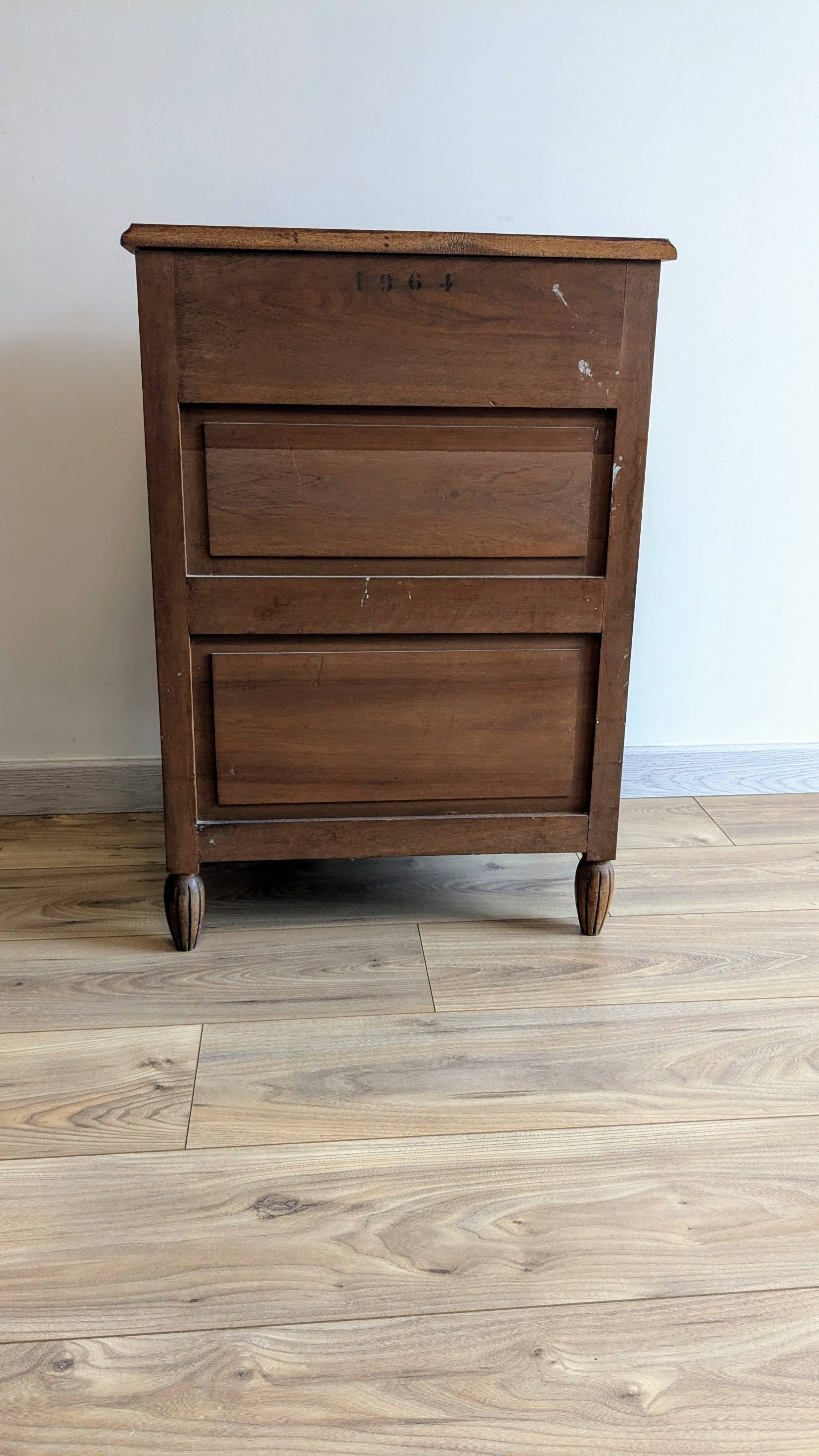 Petit meuble art déco en bois massif
