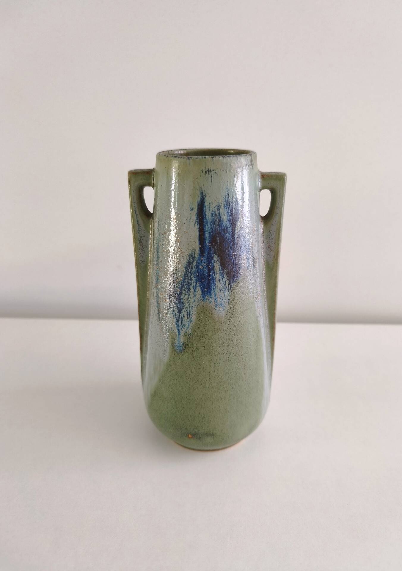 Art Deco Denbac vase with handles no. 226 in flamed stoneware - engraved signature