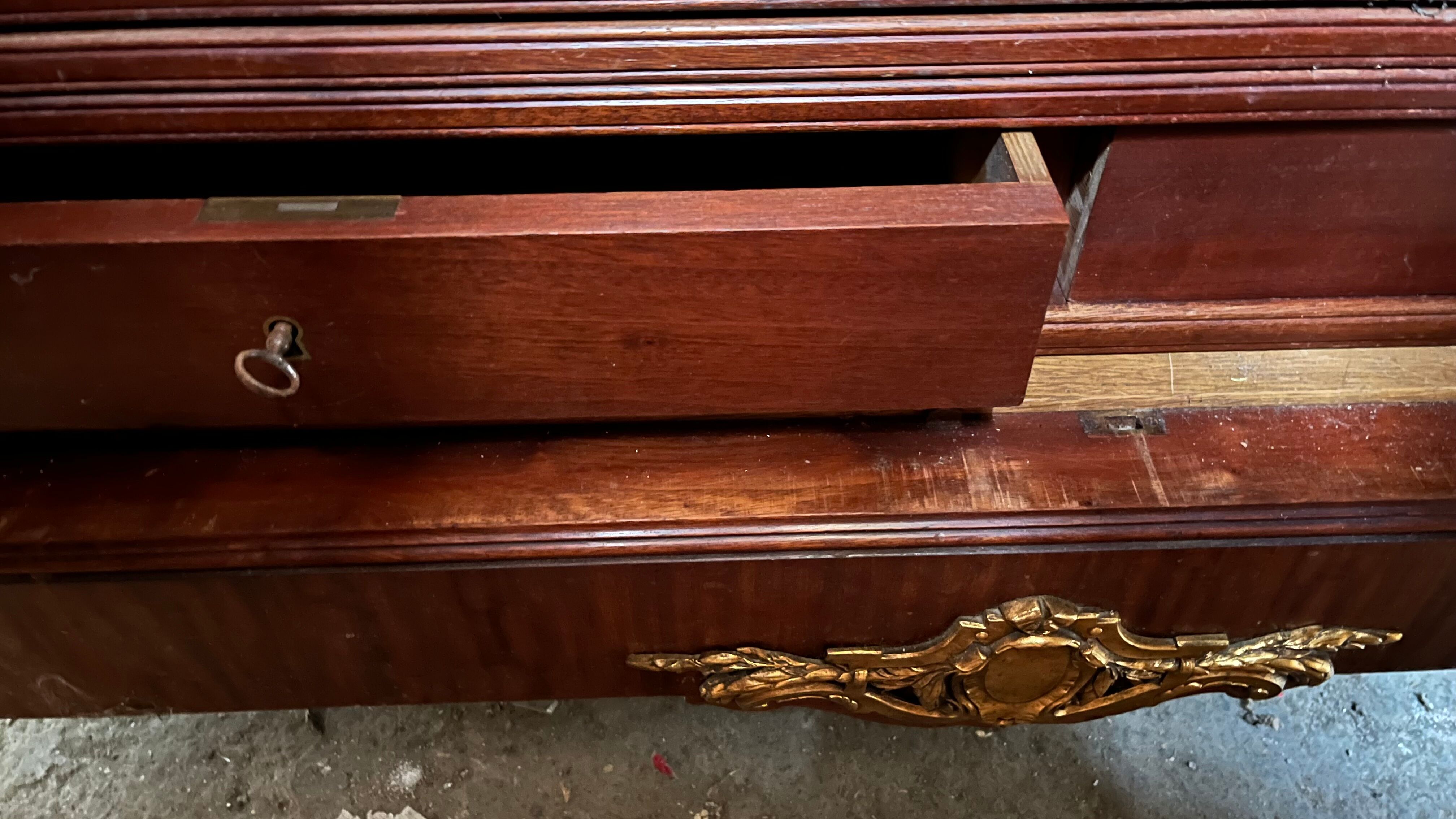 Cabinet 2 doors mirror mahogany rocaille years 1900