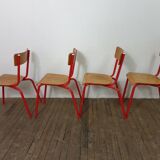 Chaises d'école