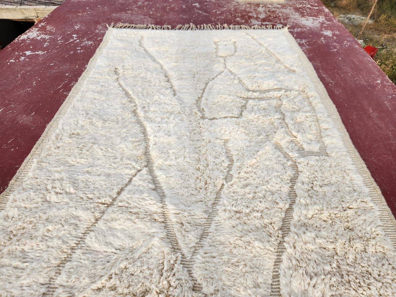 Authentic Beni Ouarain rug 300 x 200 cm in natural wool