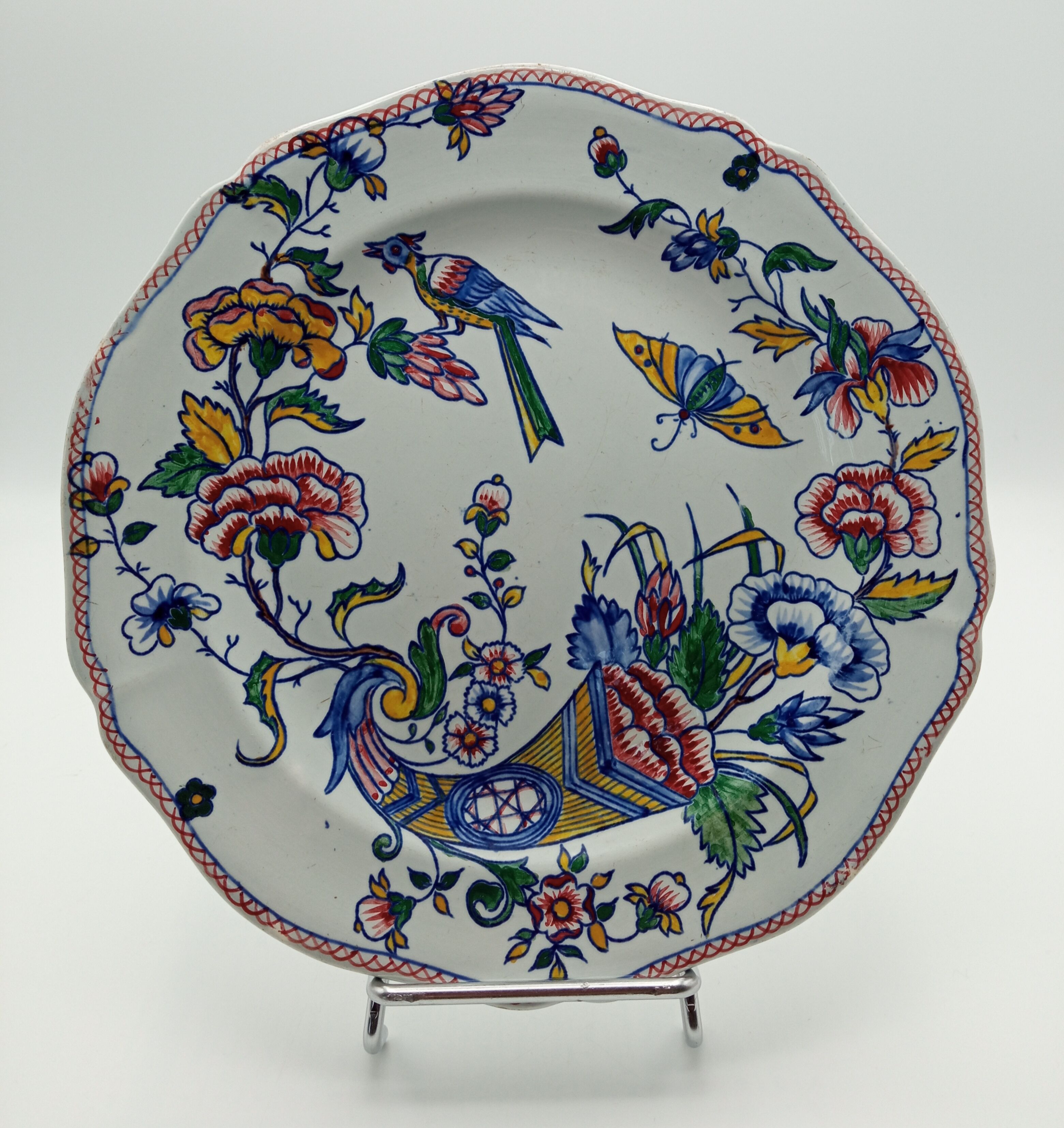 Deux assiettes en faience de Gien corne d'abondance