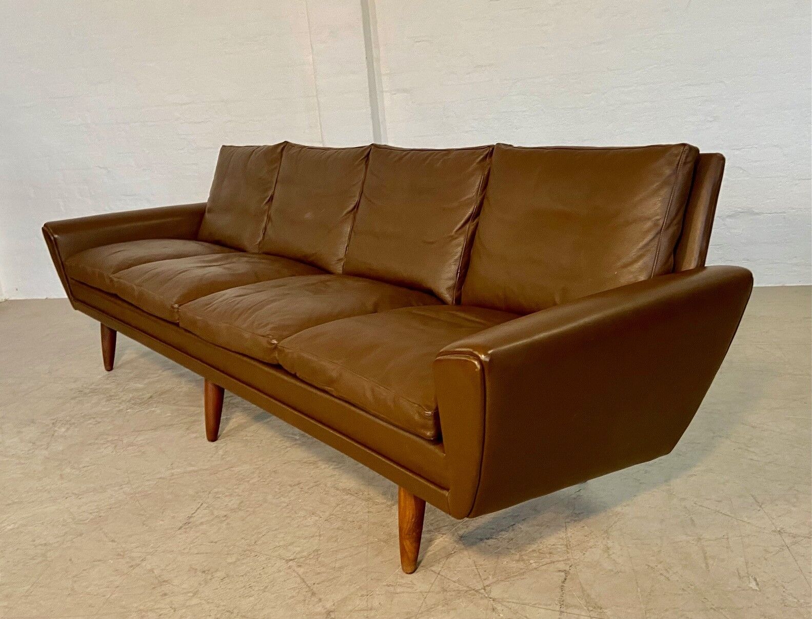 Vintage retro Danish mid-century G. Thams 4 person sofa in brown leather 1960