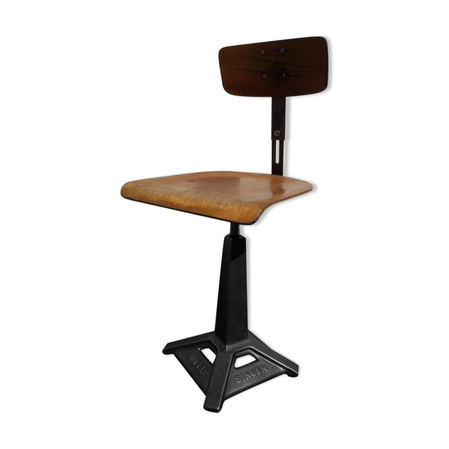 Chaise Singer atelier couture industriel