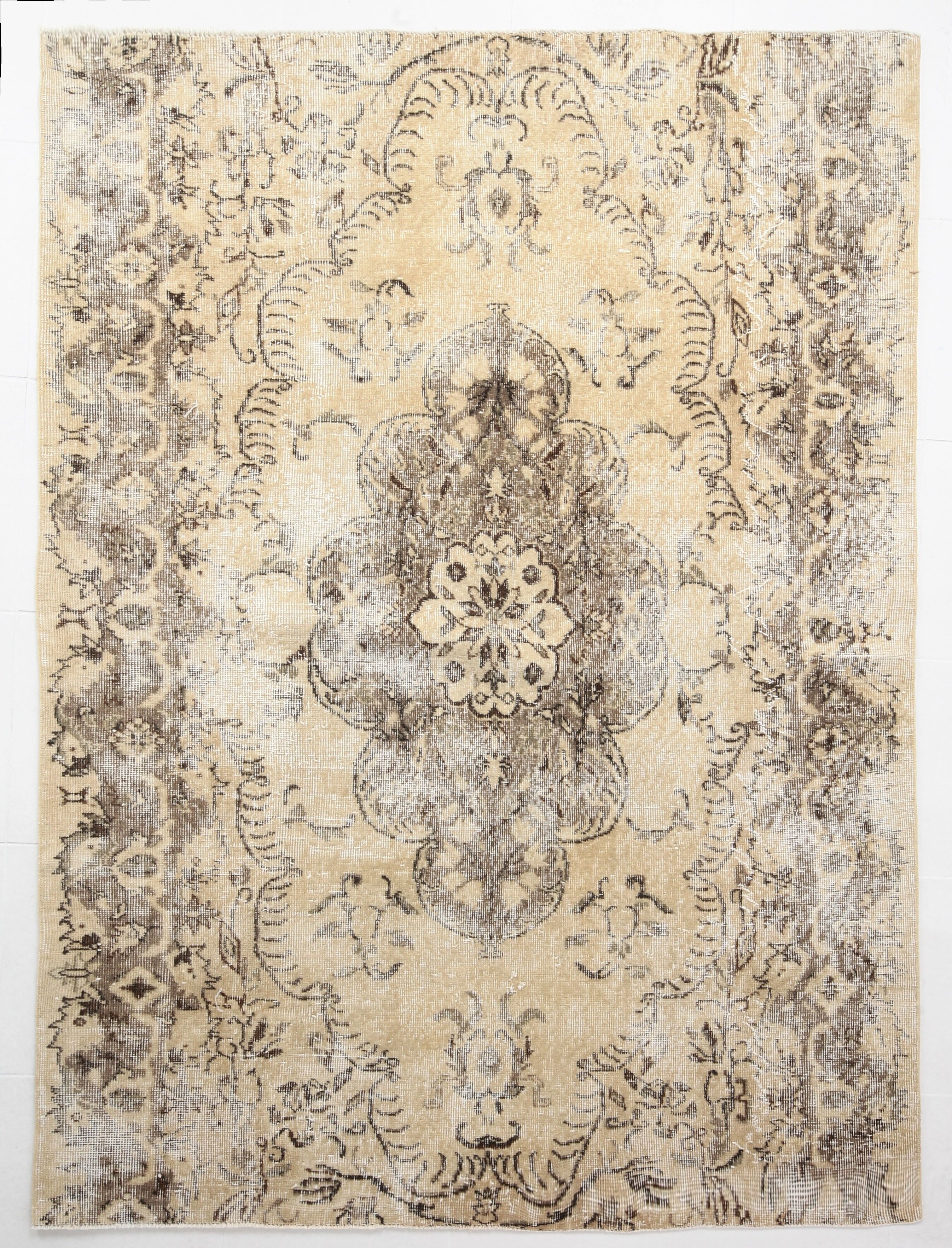 Classic beige & brown vintage rug, 211x155 cm