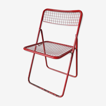 Chaise pliante en métal fil rouge