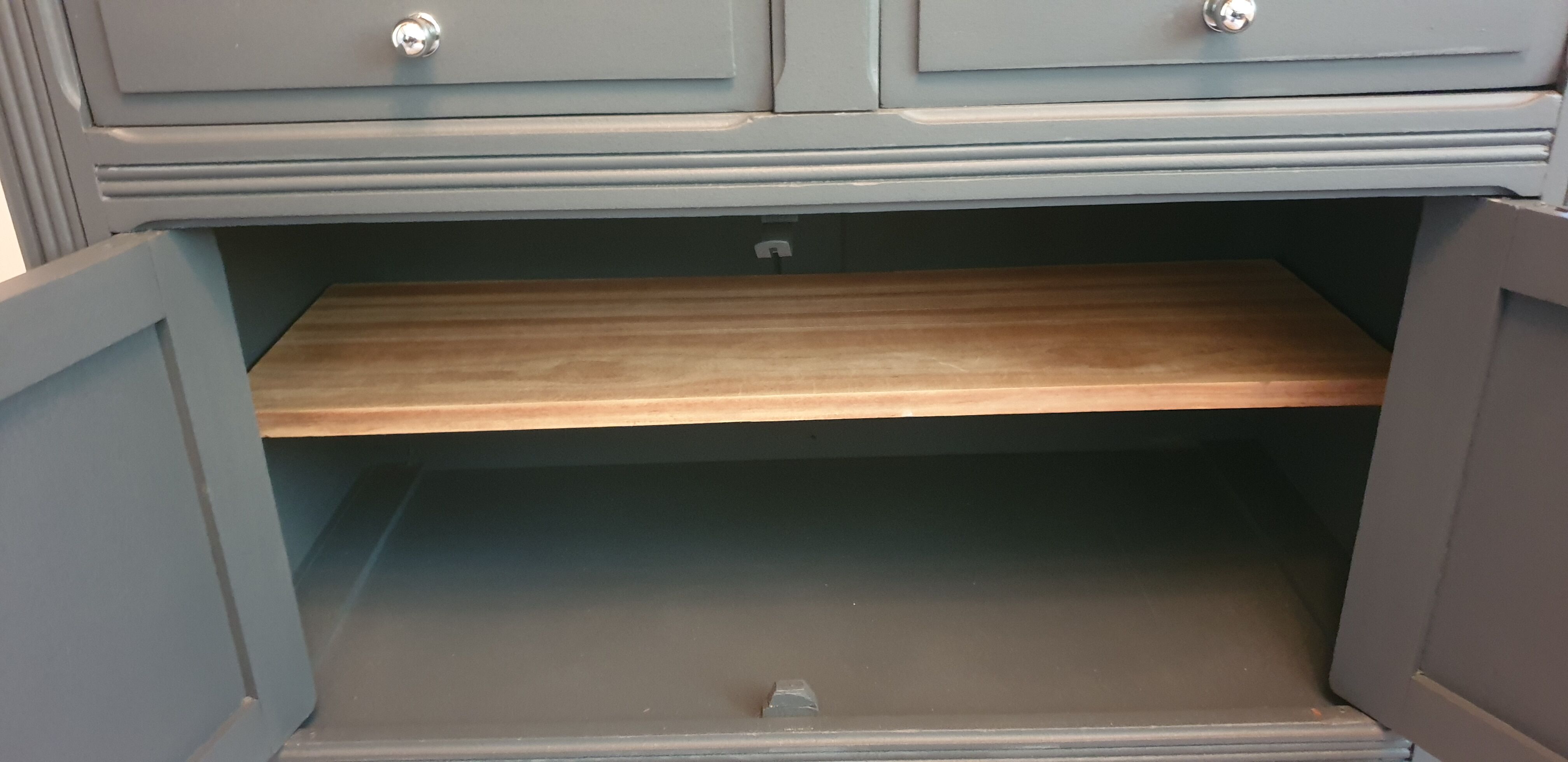 Grey Parisian buffet