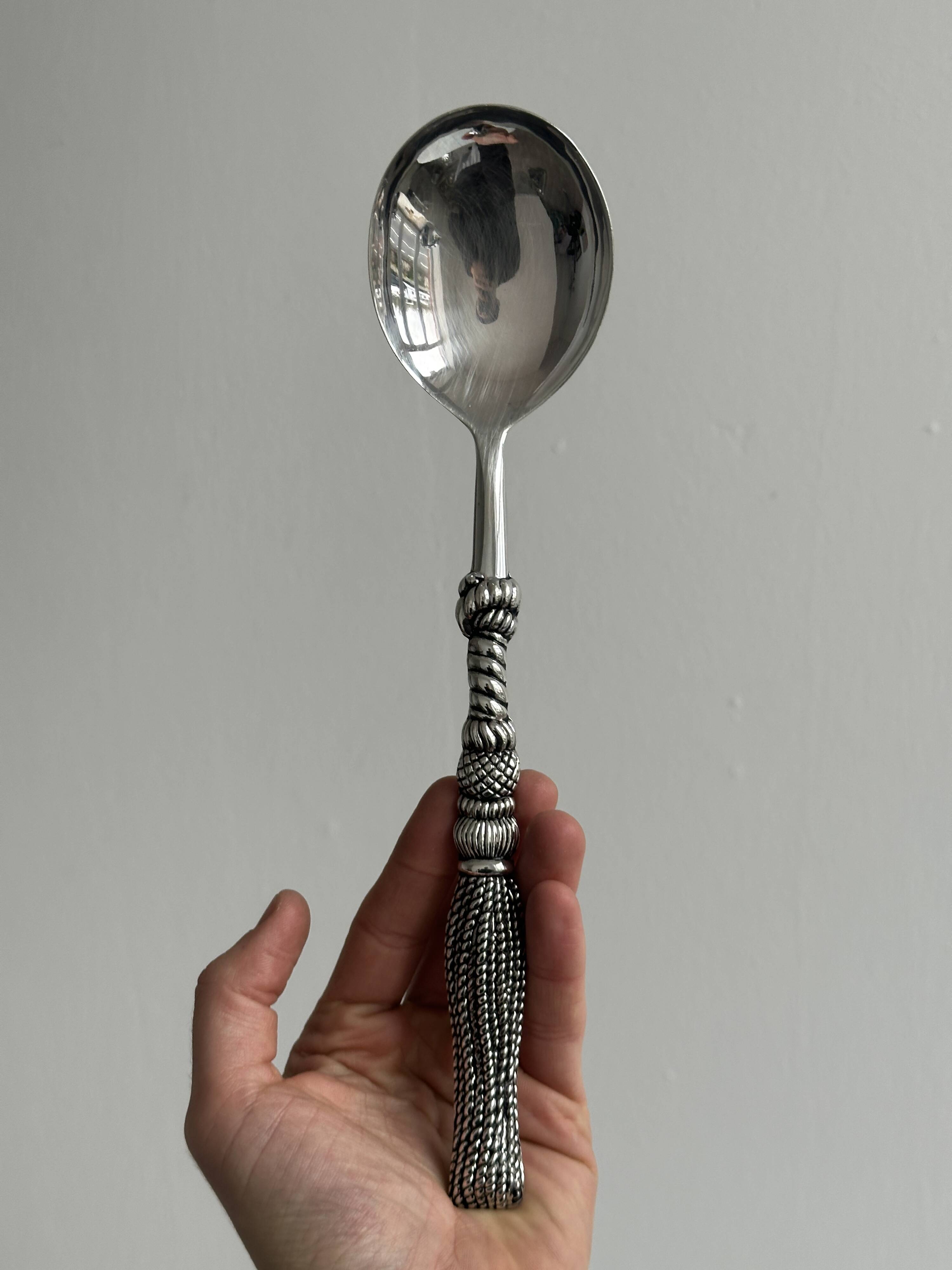 Metal serving utensils